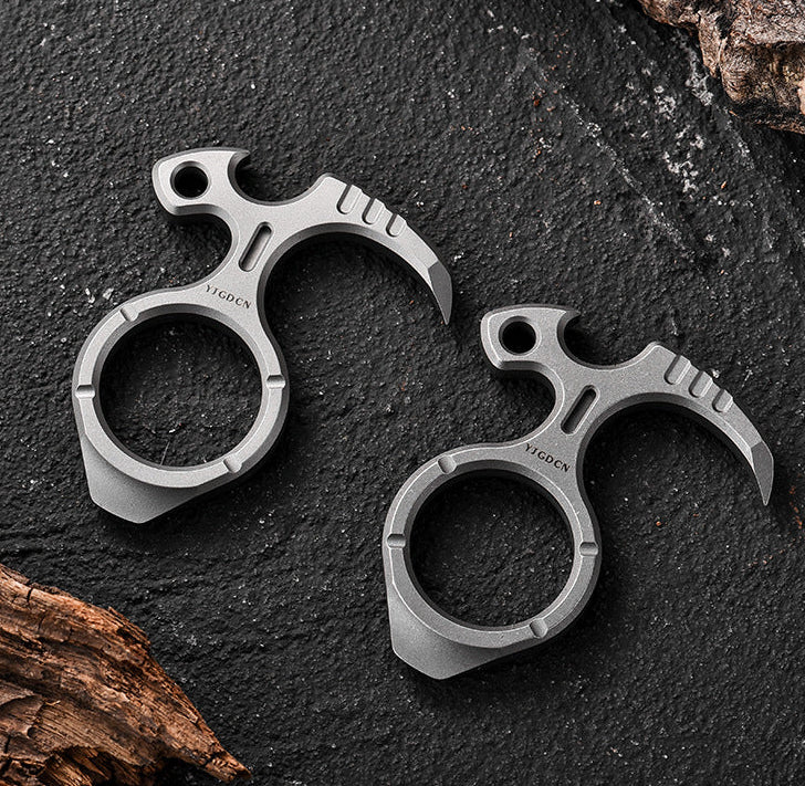 Titanium Alloy EDC Keychain Multi-Tool, Mini Pry Bar & Bottle Opener, 6 × 5cm