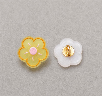 15mm Iridescent Floral Embossed Resin Shank Buttons – 20PCS Yellow
