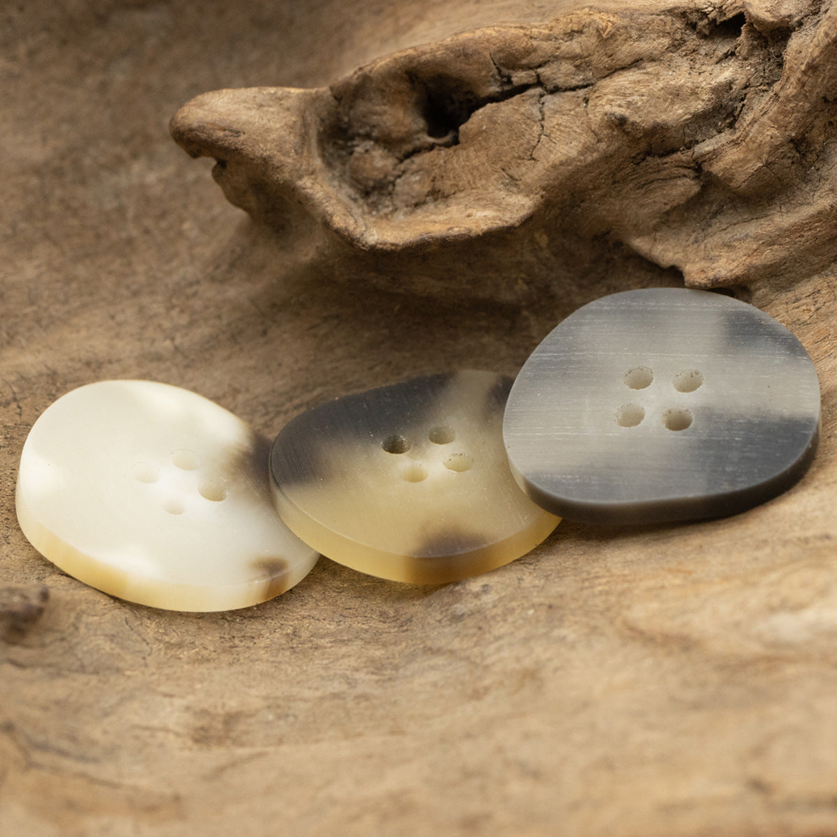 Peach-Shaped Resin Buttons for Women's Skirts Dresses 20pcs