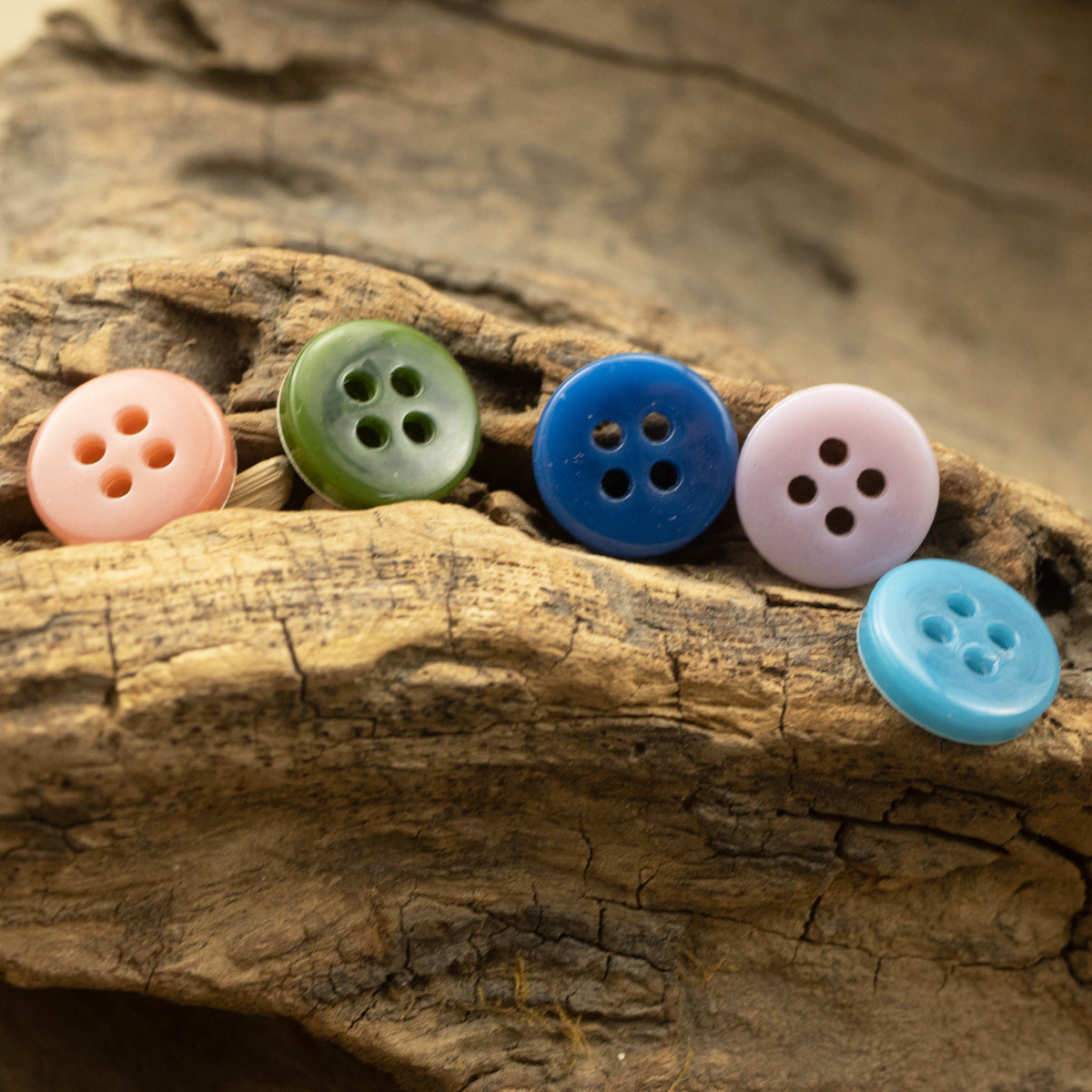 Retro Floral Shirt Urea Resin Buttons 150 Pack