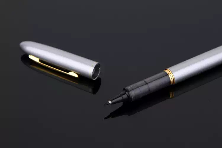 Kuretake Fountain Brush Pen for Calligraphy Letters