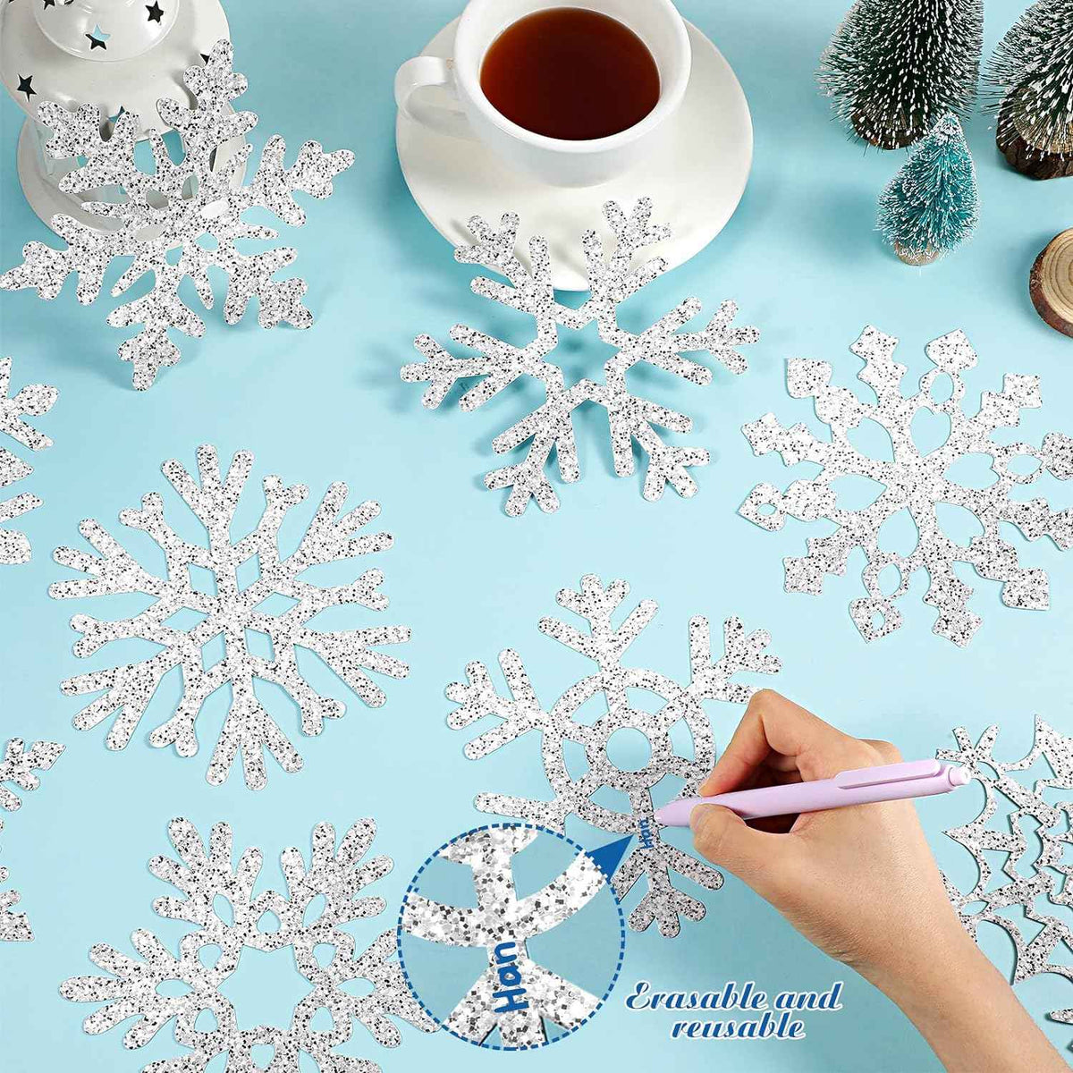 45 piezas de recortes de papel de copo de nieve de Navidad de invierno con puntos de pegamento